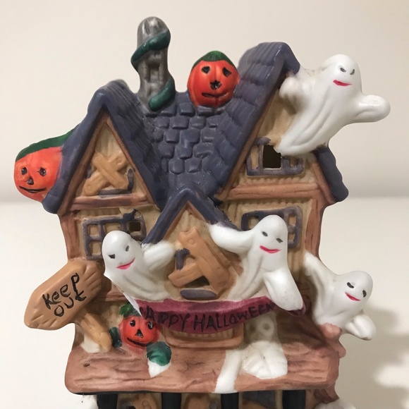 Vintage 1996 Spooky Hollow Lighted Porcelain Halloween House No Light and Cord - Picture 5 of 12